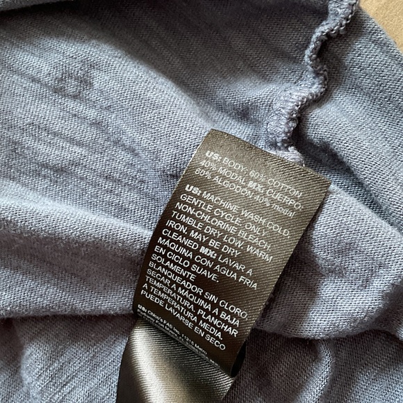 WHBM Ruffled Sleeve Top - Picture 4 of 4